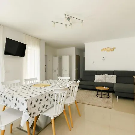 Lägenhet Johann 1 By Interhome